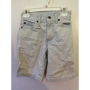 Vintage Chic Kids Capris waist size of 11” and an inseam of 7”